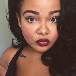 Meet your Posher, Samantha